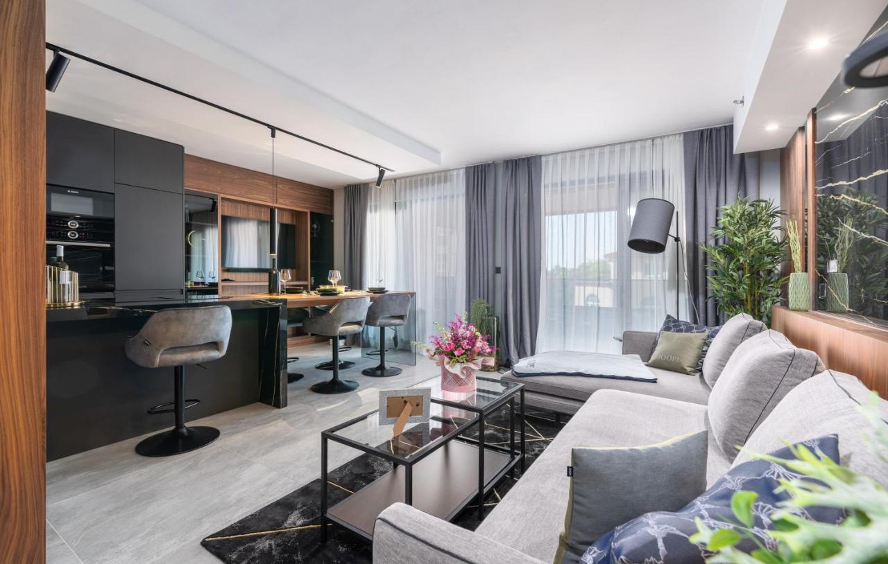 Val Di Bora 2 Apartment Пореч Екстериор снимка