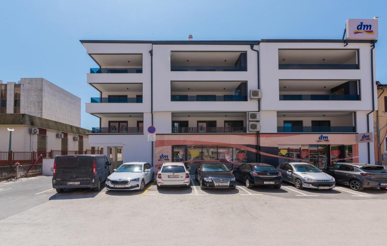 Val Di Bora 2 Apartment Пореч Екстериор снимка